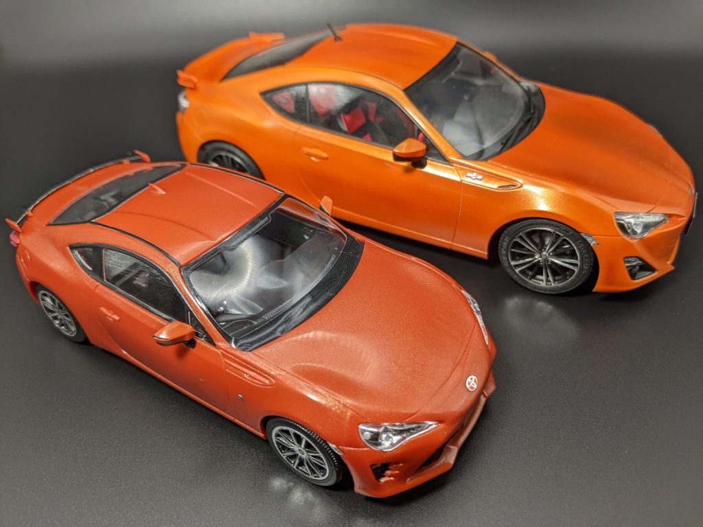 楽プラ８６・タミヤ８６比較画像斜め横