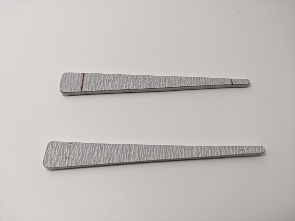 WAVEヤスリスティックハード４先細型400番・800番をむき出しにして並べた画像