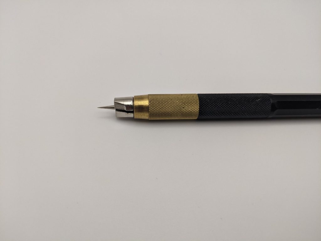 オルファデザインナイフ216BBKにニードルを装着した画像