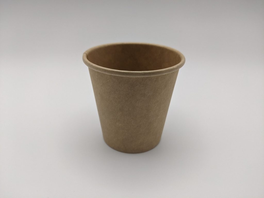 100均クラフトペーパーカップ60ml36個入を一つ取り出した画像