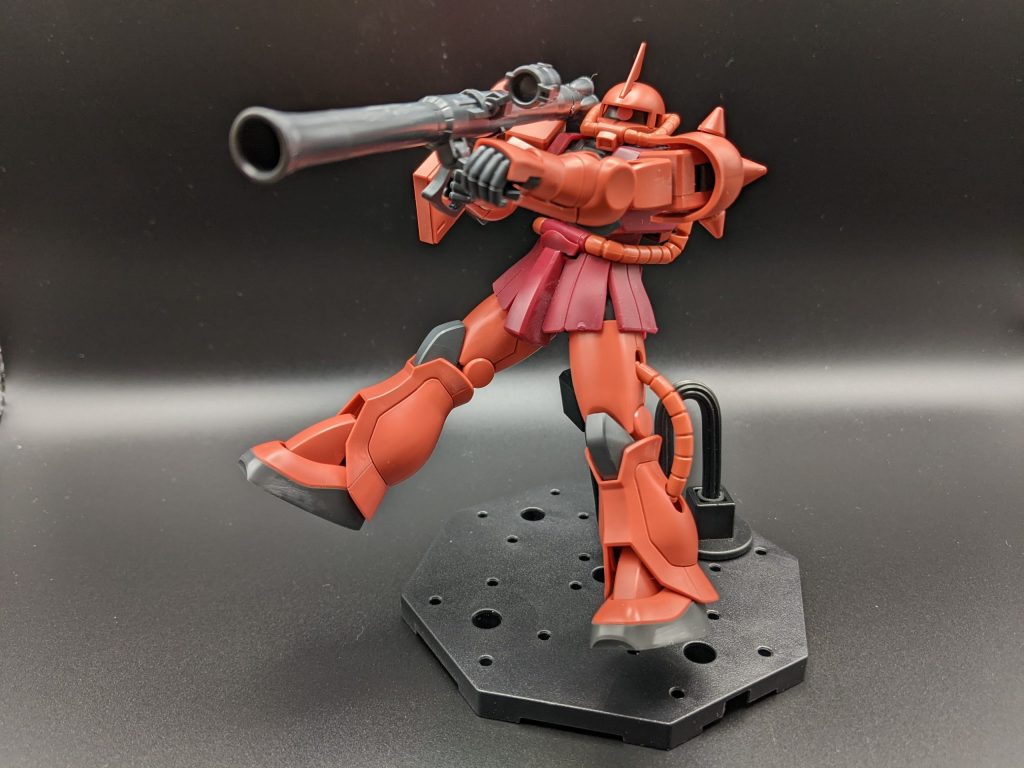 HGUCシャア専用ザクⅡがザク・バズーカを構えている画像