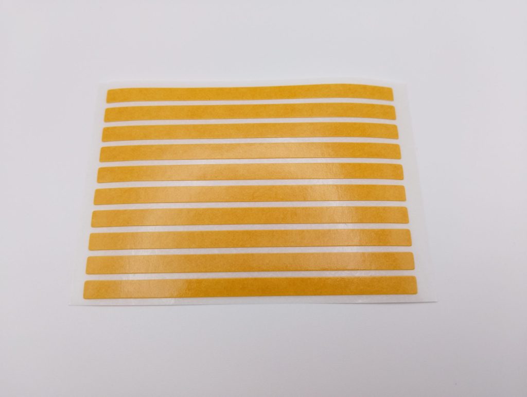 塗装棒貼るタイプに付属している両面テープの画像