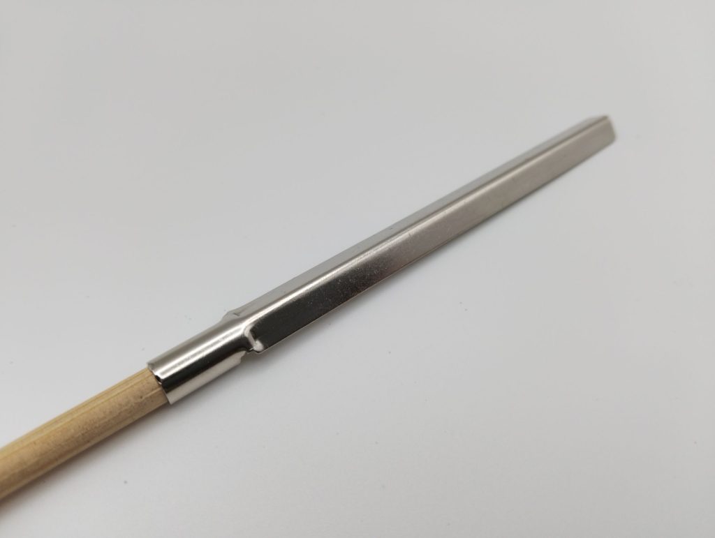塗装棒貼るタイプをツールクリーナーで清掃した後の画像