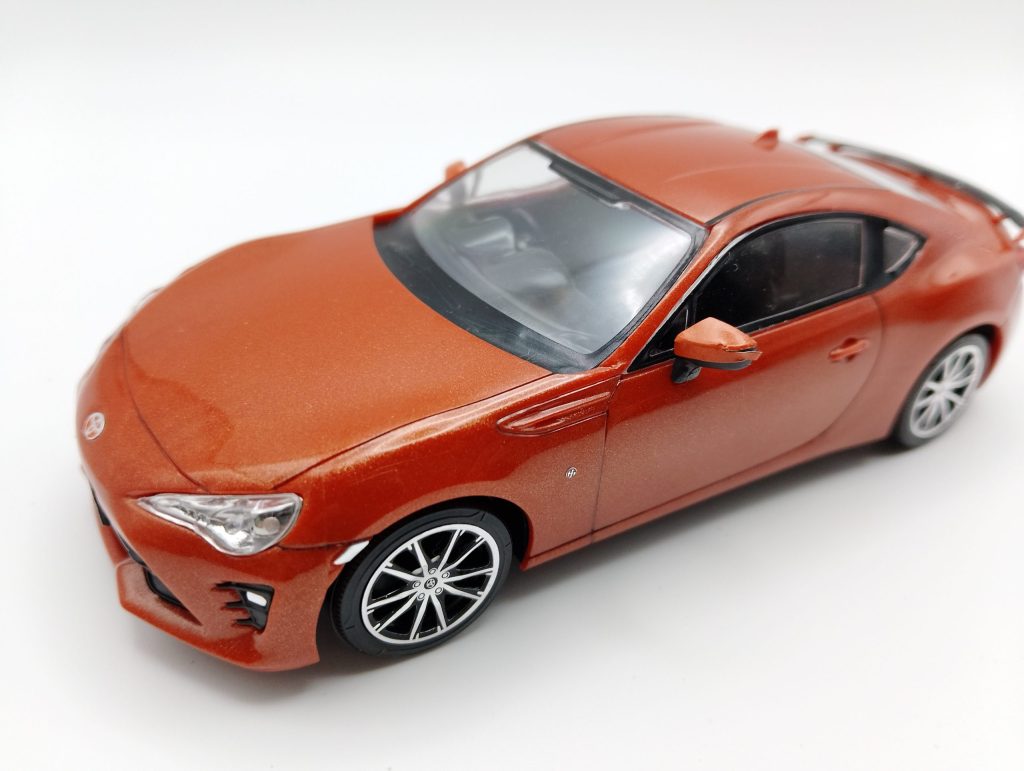 楽プラ86にガンダムマーカースミ入れした画像