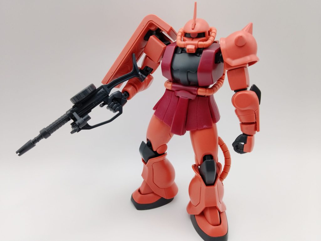 HGUCシャア専用ザクⅡでつや消し前後を比較する画像(後)